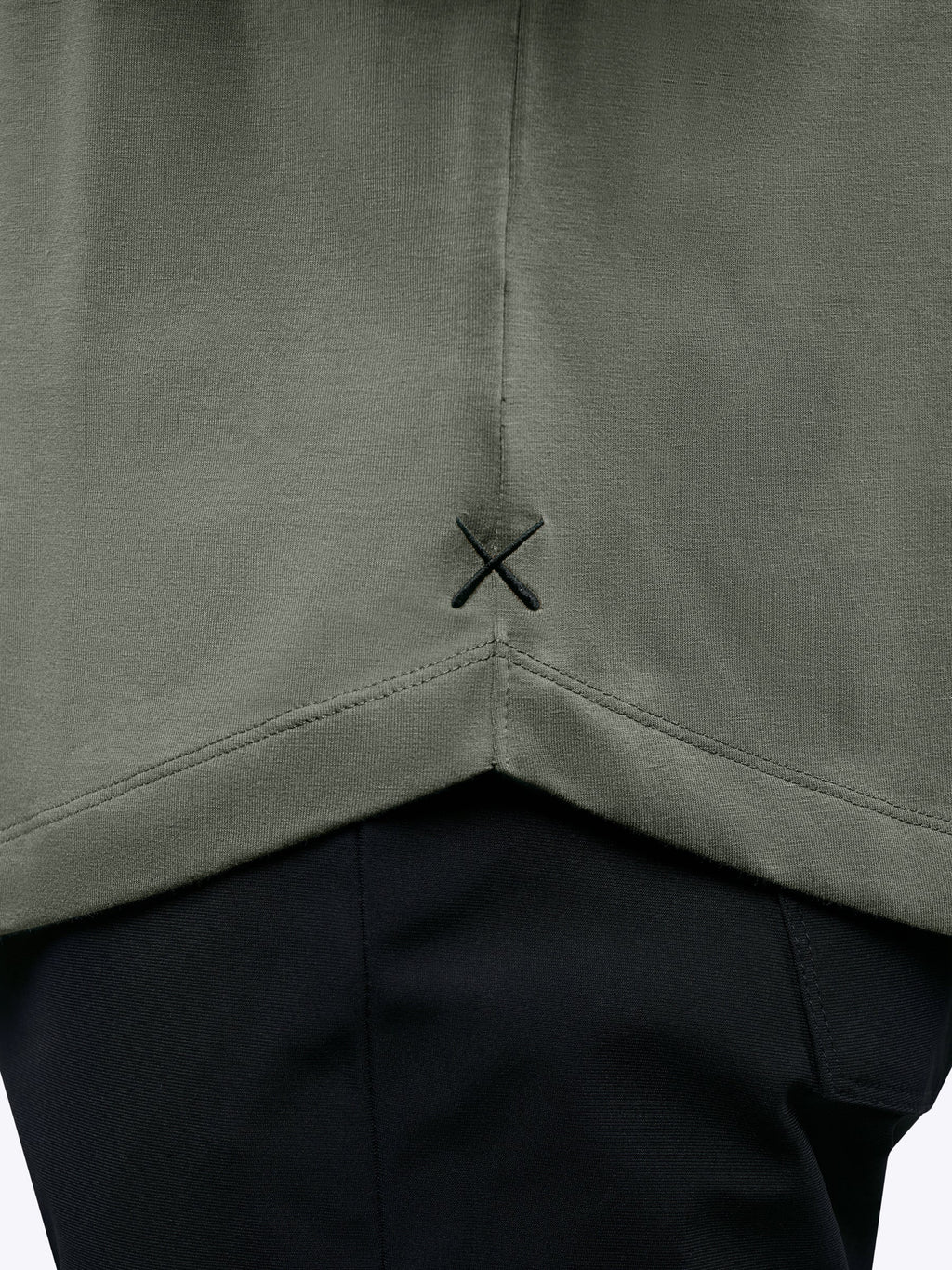 AO Curve-Hem Tee | Gunmetal Signature-Fit PYCA Pro®