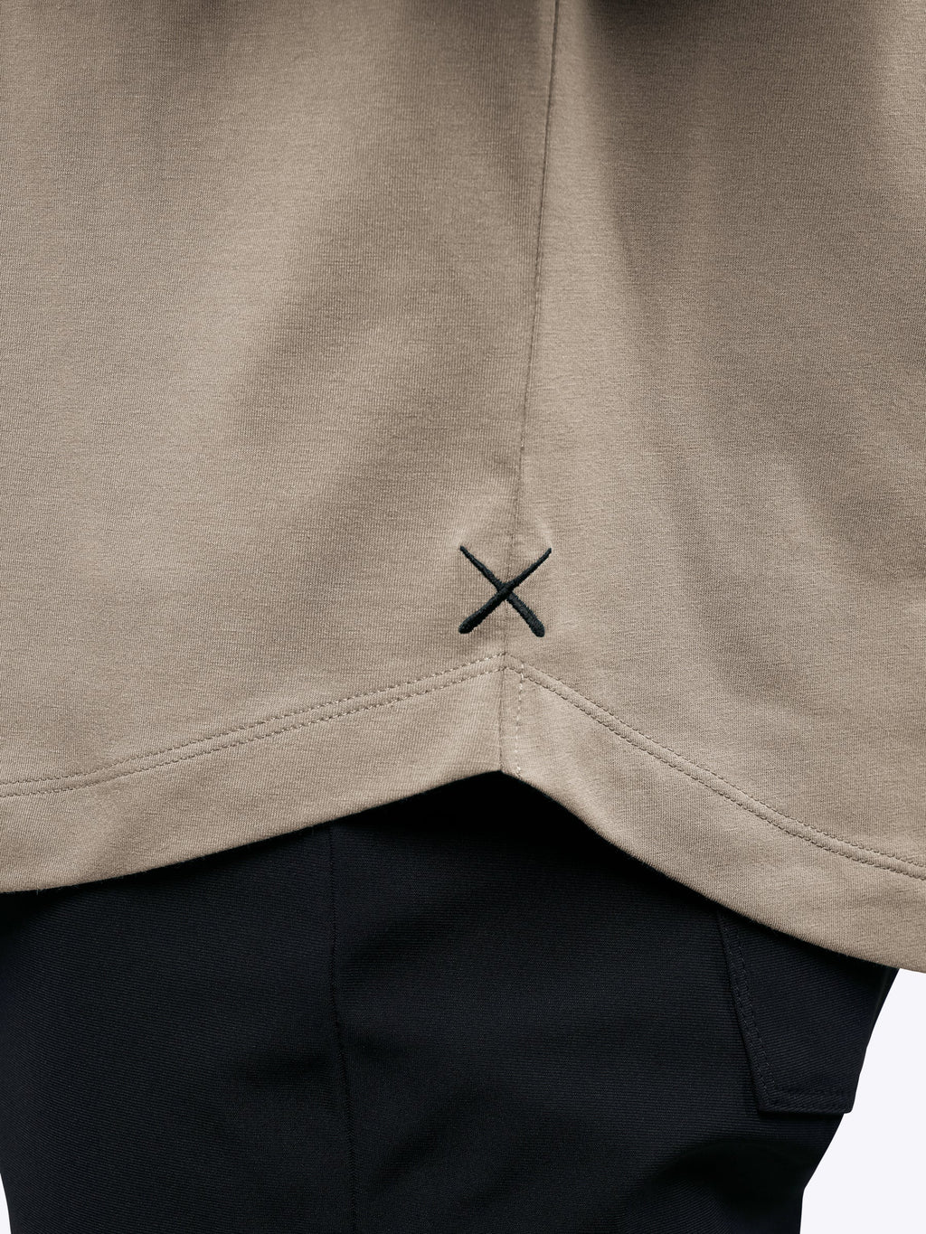 AO Henley Curve-Hem | Pure Cashmere Signature-Fit PYCA Pro®