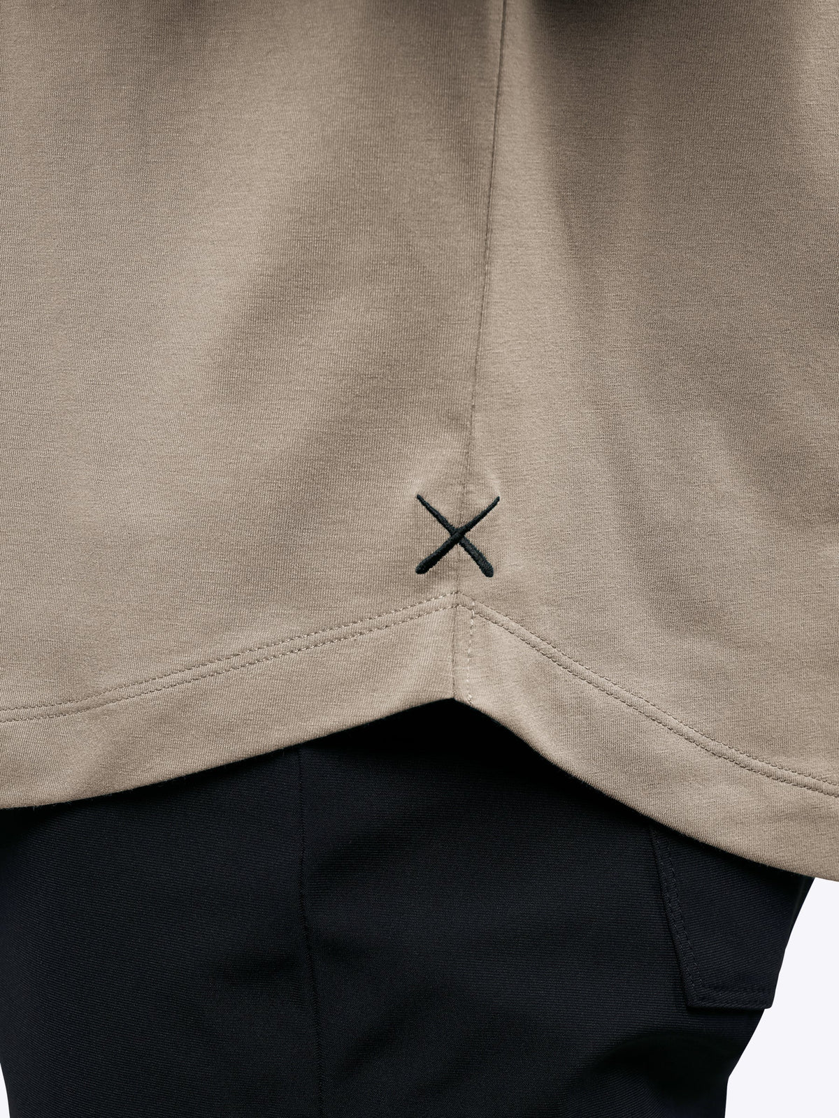 AO Henley Curve-Hem | Pure Cashmere Signature-Fit PYCA Pro®