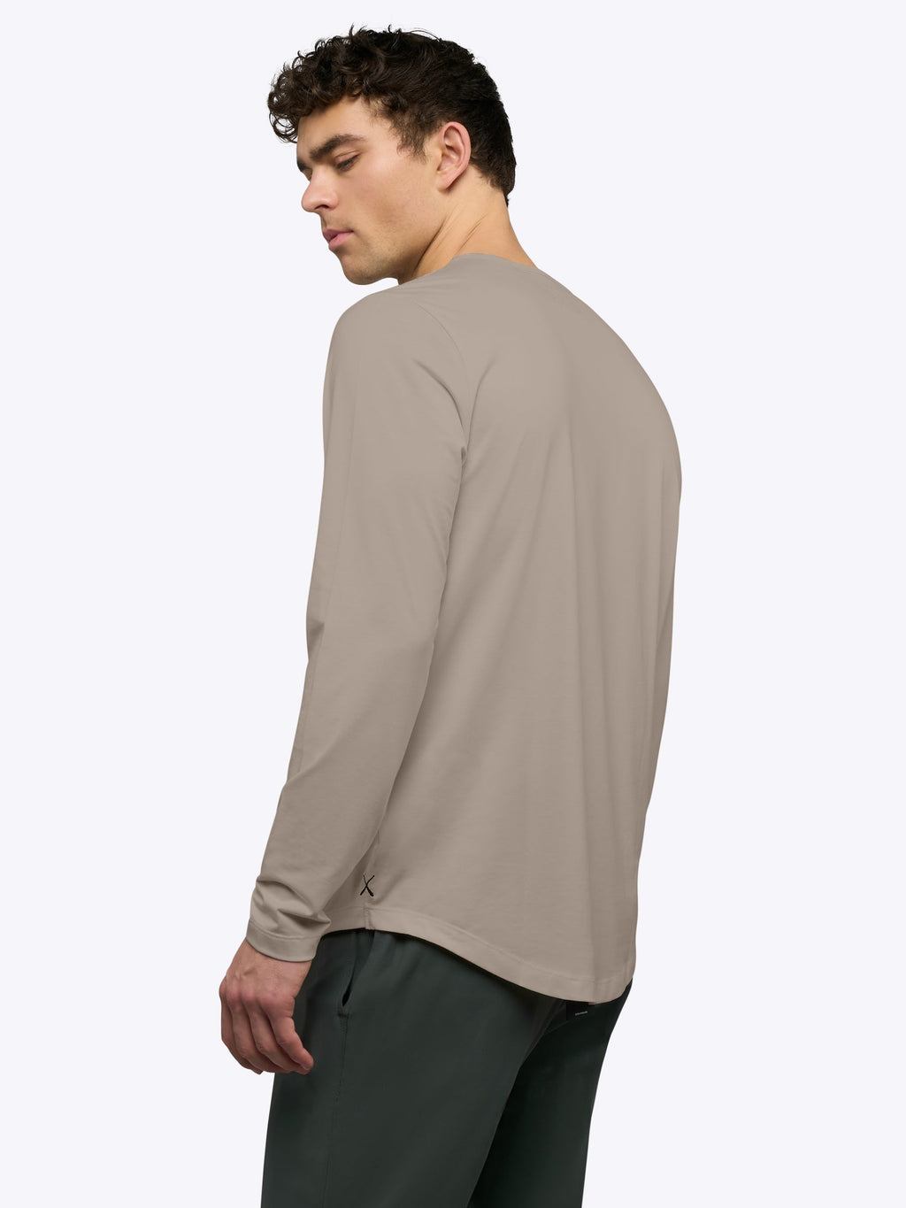 AO Long Sleeve Curve-Hem Tee | Pure Cashmere Signature-Fit PYCA Pro®