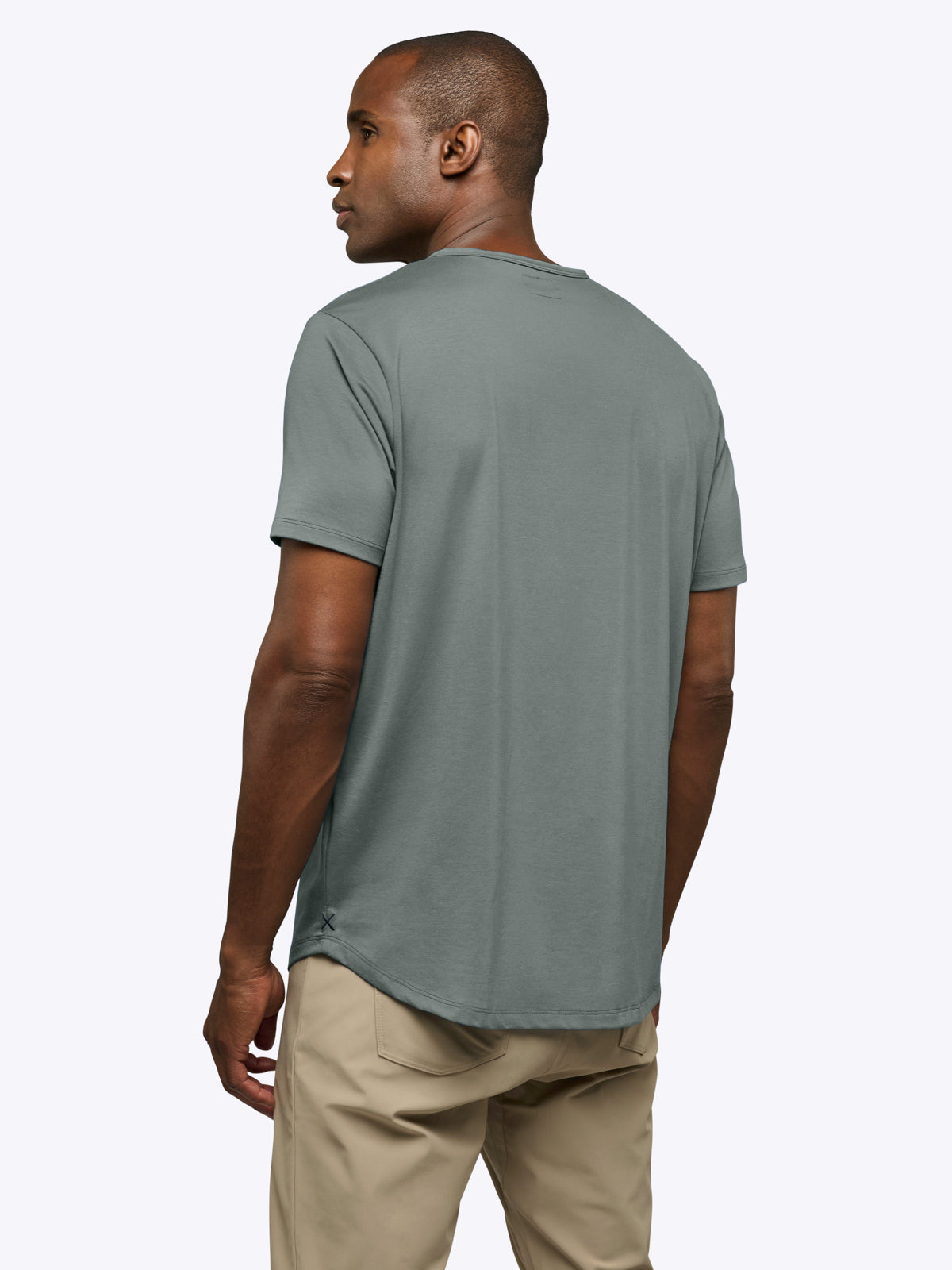 AO Henley Curve-Hem | Sage Signature-fit PYCA Pro®