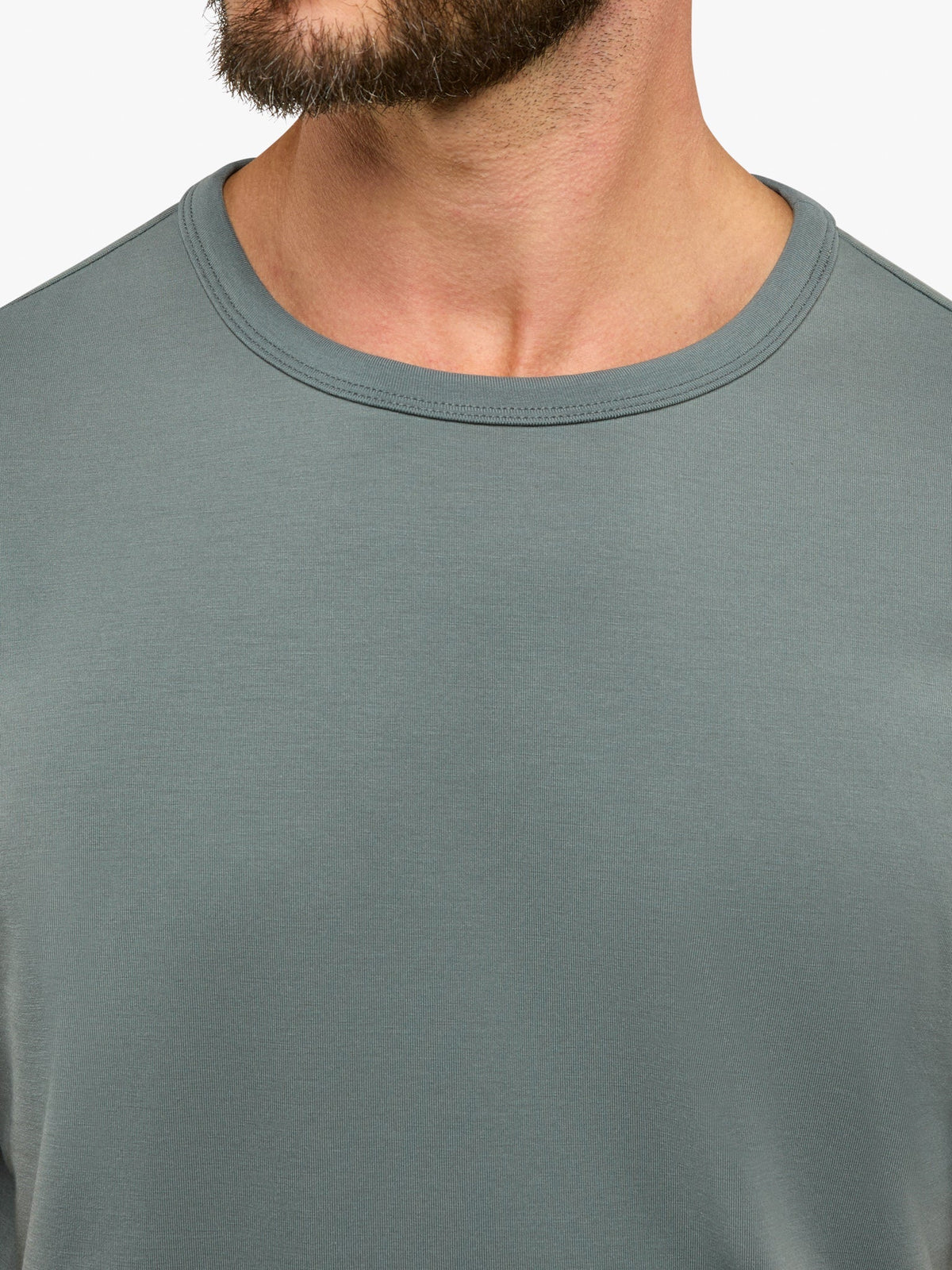 [info]--Alex is 5'10", 170lbs and wears a size M