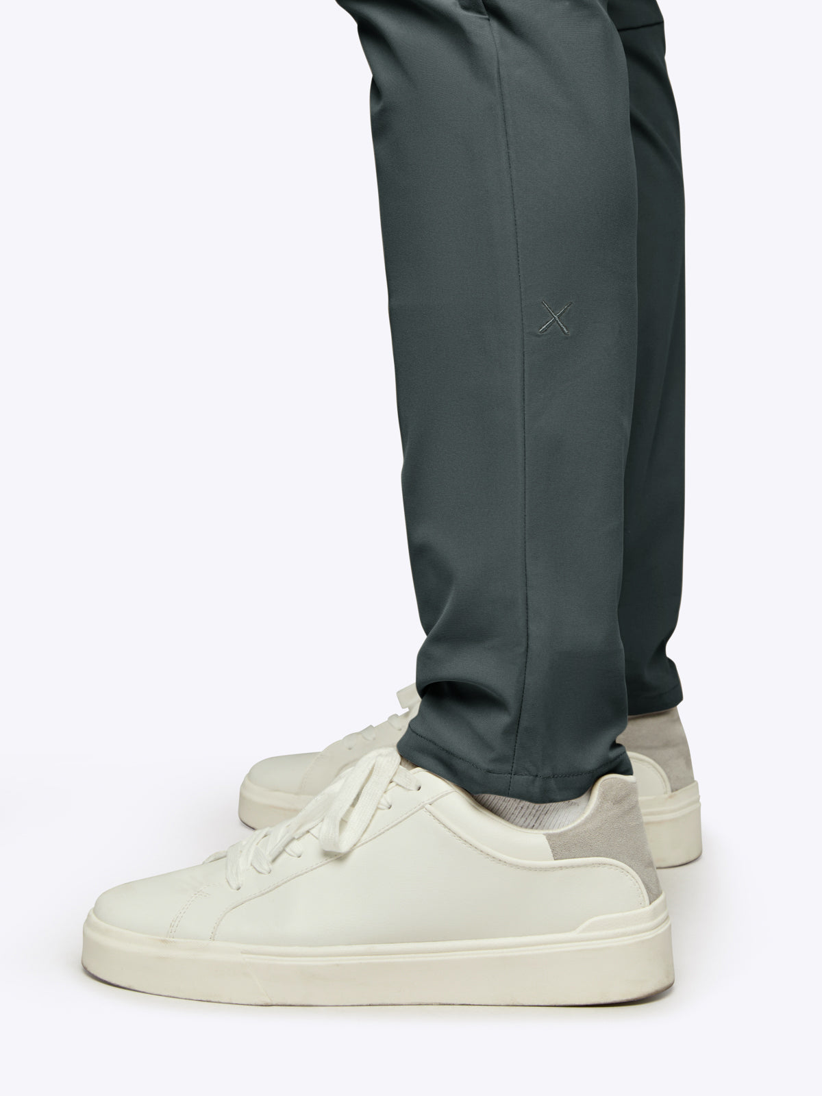 AO 5 Pocket Pant | Urban Chic Slim-fit Versaknit®