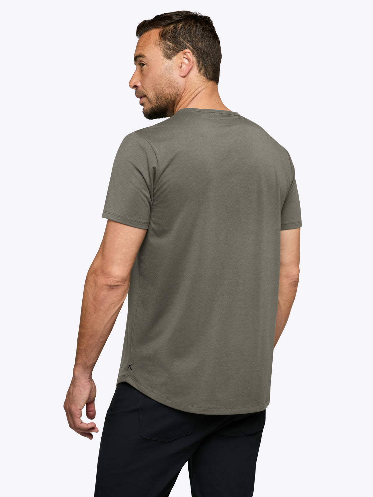 AO Curve-Hem Tee | Slate Signature-fit PYCA Pro®