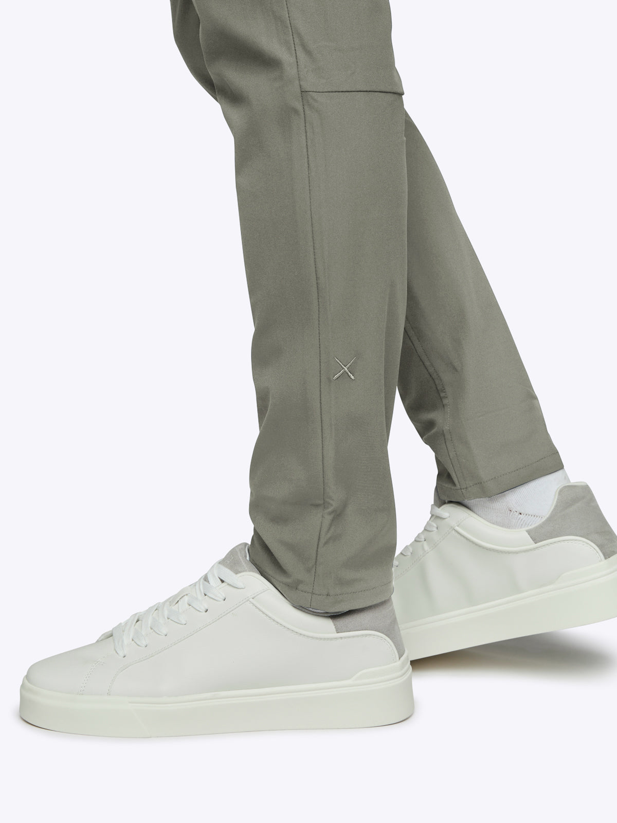 AO 5-Pocket Pant | Tea Leaf Slim-fit Versaknit®