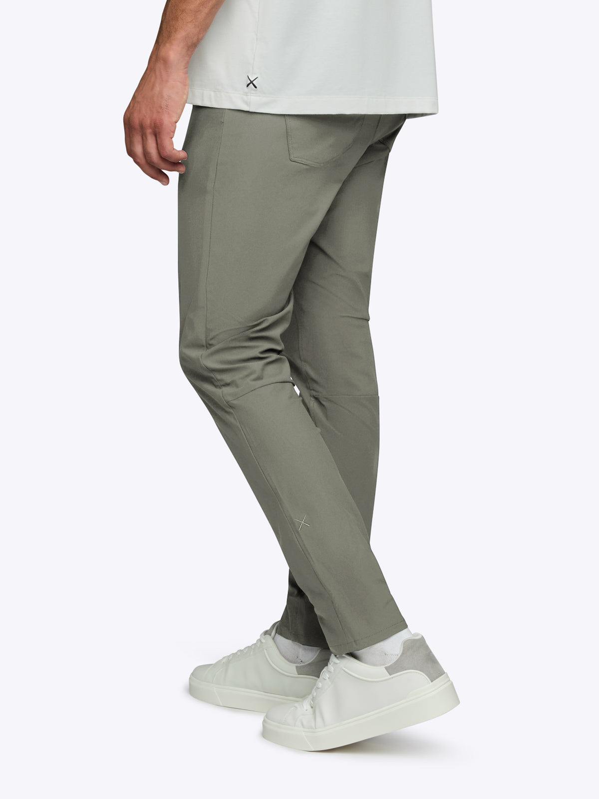 AO 5-Pocket Pant | Tea Leaf Slim-fit Versaknit®