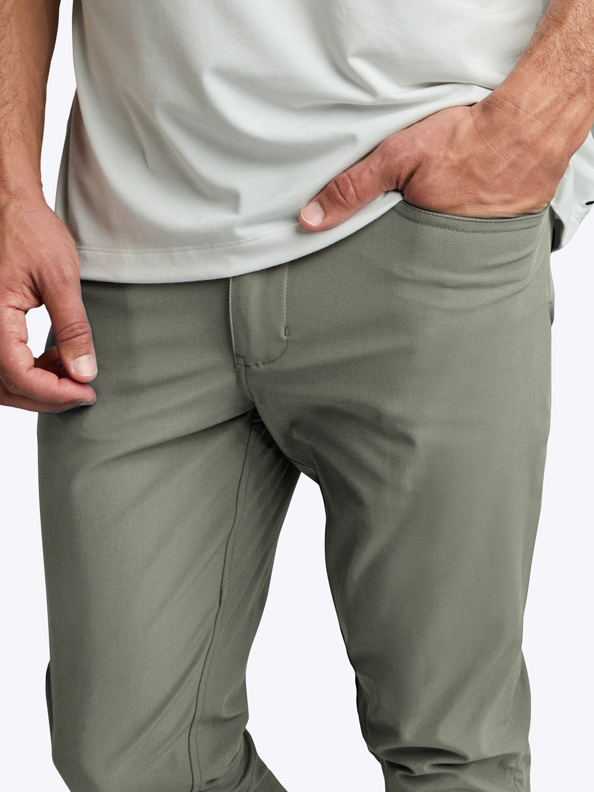 AO 5-Pocket Pant | Tea Leaf Slim-fit Versaknit®
