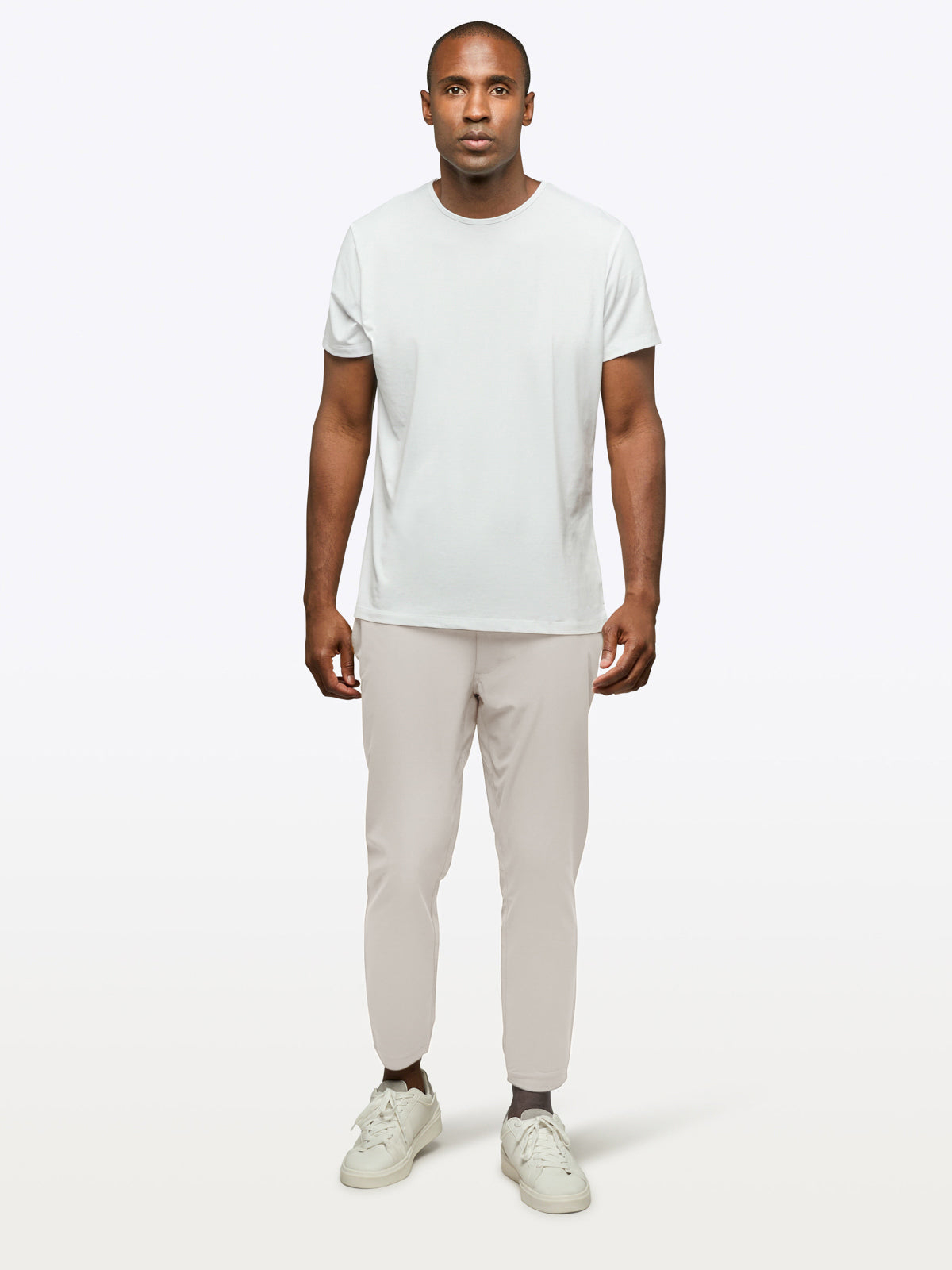 AO Jogger Pant | Vapor Slim-Fit Versaknit®